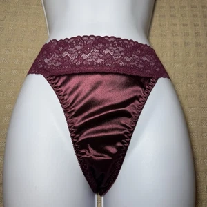 Neu ohne Etikett dunkel lila glänzend zweite Haut Satin Spitze Rio Bund Bikinihöschen L/7 - Bild 1 von 4