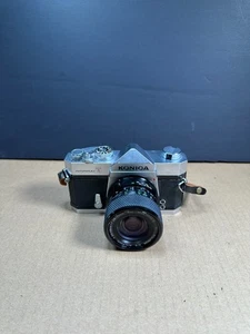 Macchina fotografica vintage Konica Autoreflex T 35mm funzionante spedizione veloce!!! - Foto 1 di 9