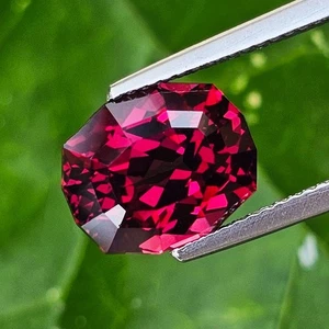 5.71Cts Striking Natural Pinkish Rhodolite Garnet Cushion Precision Cut - Picture 1 of 3