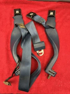 1992-1996 Ford F-150 F-250 F-350 RED 40/20/40 Jump Seat Type Seat Belt Latches - Picture 1 of 17