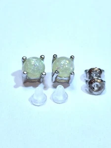 925 Silver lime Green round Opal Fire Stone Earrings - Picture 1 of 3