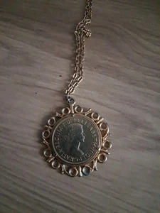 Ein Penny Münze Queen Elisabeth Halskette - Bild 1 von 2