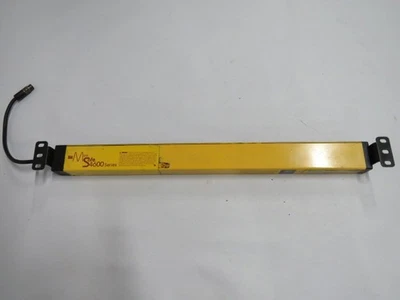 Transmisor de cortina de luz STI MS46-30-520-Q1-X 24VDC 285mA USADO Foto 1 de 3