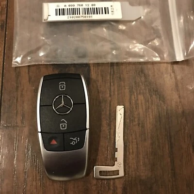 OEM 4 Button Mercedes-Benz Smart Key Remote Fob - IYZ-MS2 202-SME119 OUTSTANDING - Image 1 of 3