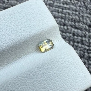 Yellow Sapphire (Heated) Natural Ceylon Gemstone | Octagon Shape | Slightly Blue - Picture 1 of 13