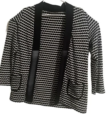 Rafaela 小号开口垂褶开衫针织轻便夹克黑色和白色 — 第 1/4 张图片