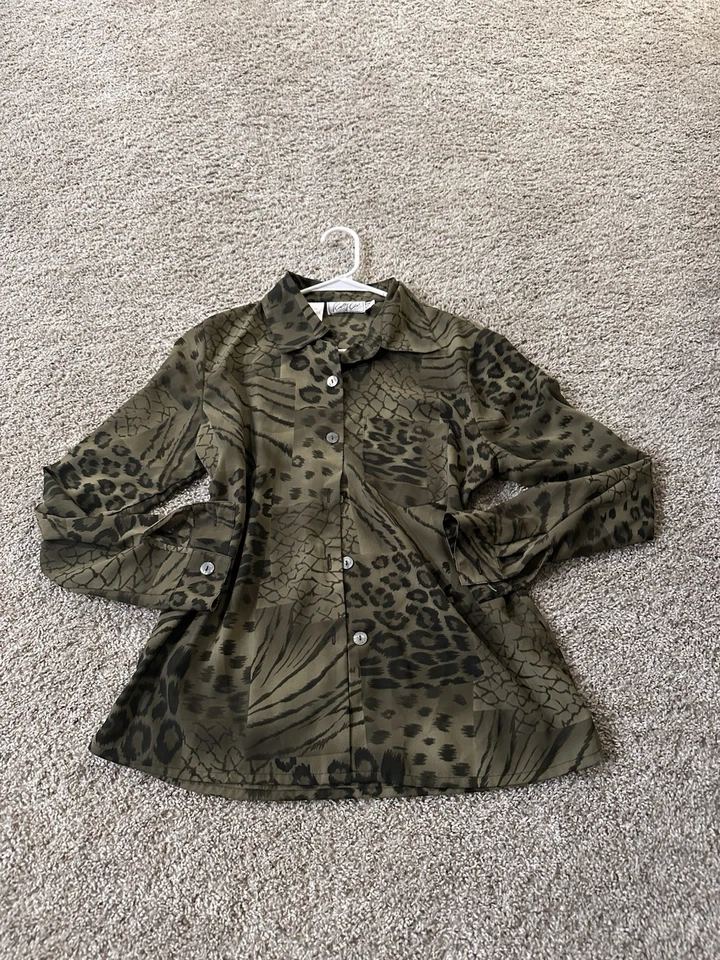 Kathy Che Vintage Women’s Button Up With Green Animal Print Long Sleeve Size 8 - Image 1 of 2