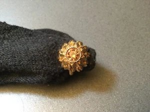 Avon Floral goldtone Ring Garnet? stone Size 5.5+ Jewelry vintage Adjustable - Picture 1 of 5