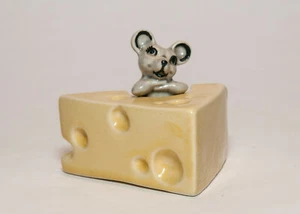 Ceramic Arts Studio Mouse & Cheese Salt & Pepper Shakers - Picture 1 of 7