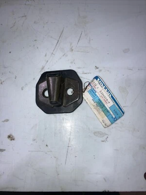 1983 - 1995 Volvo 740 760 940 960 Gate latch striker 1334828 New OEM Foto 1 de 4