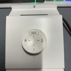 DAYTON 3UG90D Electric Baseboard Heater Thermostat.  White, 120/208/240/277V AC - Picture 1 of 19