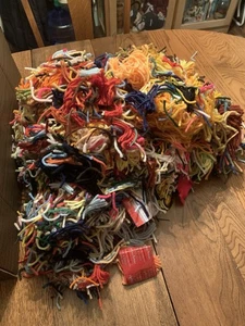 Riegelhaken Teppichgarn, verschiedene Reste, 4 Pfund Box - Bild 1 von 2