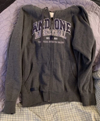 AND1 Sudadera con Capucha Gris Cremallera Completa Baloncesto Para Hombre Talla Mediana y Una Foto 1 de 4