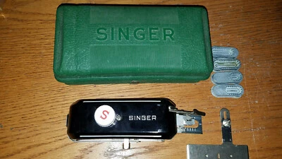 Vintage 40's or 50's Singer Buttonholer W654321N with Templates and case Nice - Image 1 of 2