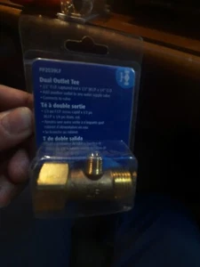 4 Dual Outlet Tee 1/2 FIP X 1/2 MIP X 1/4 OD, PP2039LF - Picture 1 of 3