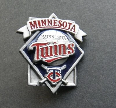 MINNESOTA TWINS MLB MAJOR LEAGUE BASEBALL LAPEL PIN 1 x 1.1 inches - Image 1 of 2