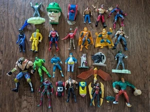 (27 en total) Lote de juguetes mixtos vintage Marvel y DC Universe etc años 90 Kenner Toy Biz - Imagen 1 de 13