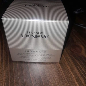 Avon Isa Knox Lxnew Ultimative verjüngende Dual Nachtcreme 0,85 Unzen - Bild 1 von 6
