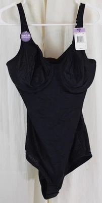 Prendas moldeadoras Bali para mujer de control firme todo en uno con sujetador incorporado negras talla 36D Foto 1 de 4