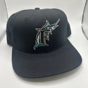 Sombrero New Era Ajustable Vintage Florida Marlins (5/30/25) - Imagen 1 de 3