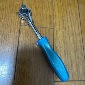 Snap-on 3/8" drive Blue Hard Grip Round SWIVEL Head Ratchet - Picture 1 of 5
