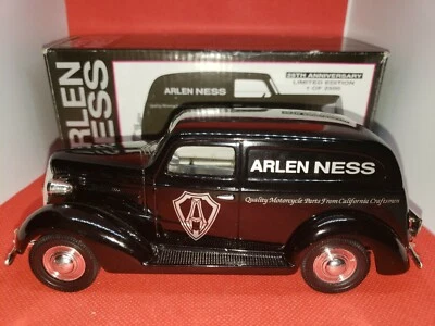 Camión de reparto Chevrolet 1937 diecast Bank Arlen Ness  Foto 1 de 4