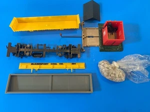 HO SCALE LIFE-LIKE TRACKSIDERS KIT BOBS DUMPING STATION 08704 FREIGHT CAR* - Picture 1 of 4