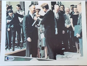 ALAN SHEPPARD SIGNED 8X10 NASA ASTRONAUT JFK KENNEDY PINS MEDAL MOONWALKER BAS - Picture 1 of 3