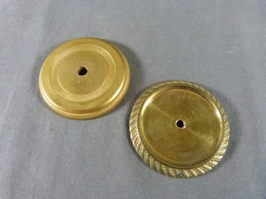 Pair of French Louis-Philippe style ormolu furniture handle covers - Picture 1 of 7