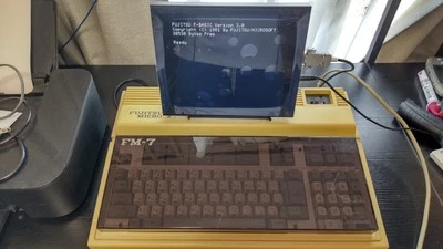 Working FUJITSU MICRO7 FM-7 MB25010 Old PC Retro Japanese with keyboard case - Image 1 of 4