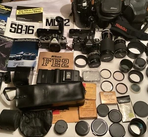 2 Vintage Nikon FE2 analoge Kleinbildkamera funktioniert, Objektive, Blitz, 2 MD-12, ZUBEHÖR - Bild 1 von 24