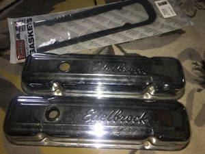 VINTAGE EDELBROCK CHROME VALVE COVERS & GASKETS 7590 FOR PONTIAC 61-76 - Picture 1 of 11