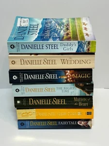 Lot of 13 Danielle Steel Romance Paperback Books - Foto 1 di 4