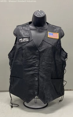 Chaleco ligero Unik de cuero parcheado negro para hombre talla grande con diseño Foto 1 de 4