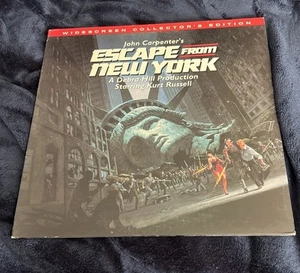 Escape From New York (1981 LASERDISC) Widescreen Collector's Edition - Picture 1 of 3