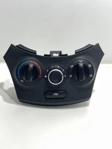 2012-2014 HYUNDAI ACCENT AC HEATER CLIMATE TEMP CONTROL SWITCH OEM 97250-1R140 - Picture 1 of 8