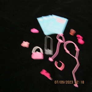 Mattell Barbie Doctor Set of 14 Pieces - Picture 1 of 7