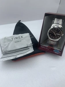 Mens Timex South Street Indiglo Silver Tone Day Date Expansion Band Watch New A1 - Picture 1 of 4