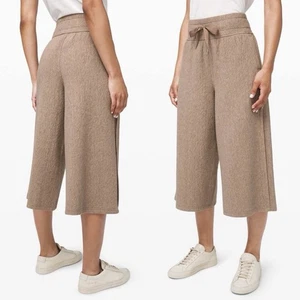 Lululemon Womens Retreat Yourself Size 10 Heathered Sand Crop Pants $118 Rt #136 - Picture 1 of 9