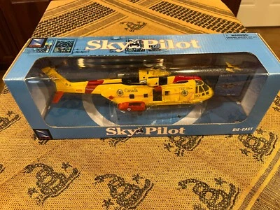 1/72 - Agusta EH101 - Canadian Rescue Helicopter - Die Cast - 25517 - Image 1 of 2