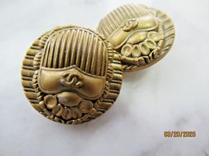CHANEL VINTAGE 2 GOLD TONE , cc logo 20MM/ 3/4'' BUTTON THIS IS FOR 2 SCAROBS - Picture 1 of 3