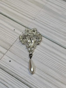 1928 Brand Silver tone Faux Pearl Rhinestone Edwardian Style Brooch Pin 2.5" - Bild 1 von 3