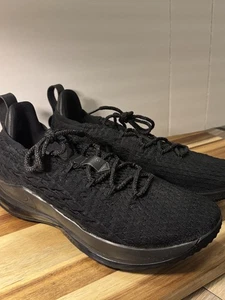 Nike LeBron 15 Low Triple Black Schuhe Herren US 12 (AO1755-004) Gebraucht Top!! - Bild 1 von 11