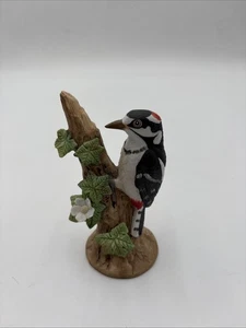 Pájaro carpintero cabeza roja Lefton China 1985 en ramas pintado a mano 06072 - Imagen 1 de 7