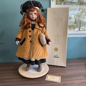 De Colección Seymour Mann Connoisseur Muñeca Porcelana 33/1200 Abrigo Acolchado Cartera Sombrero Caja - Imagen 1 de 10