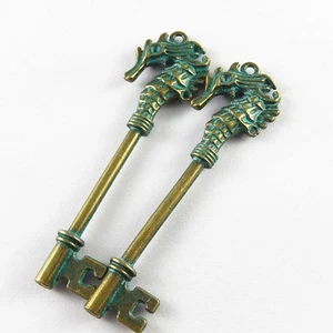5pcs Green Bronze Seahorse Head Key Alloy Pendants Charms Jewelry Making 52161 - Bild 1 von 6