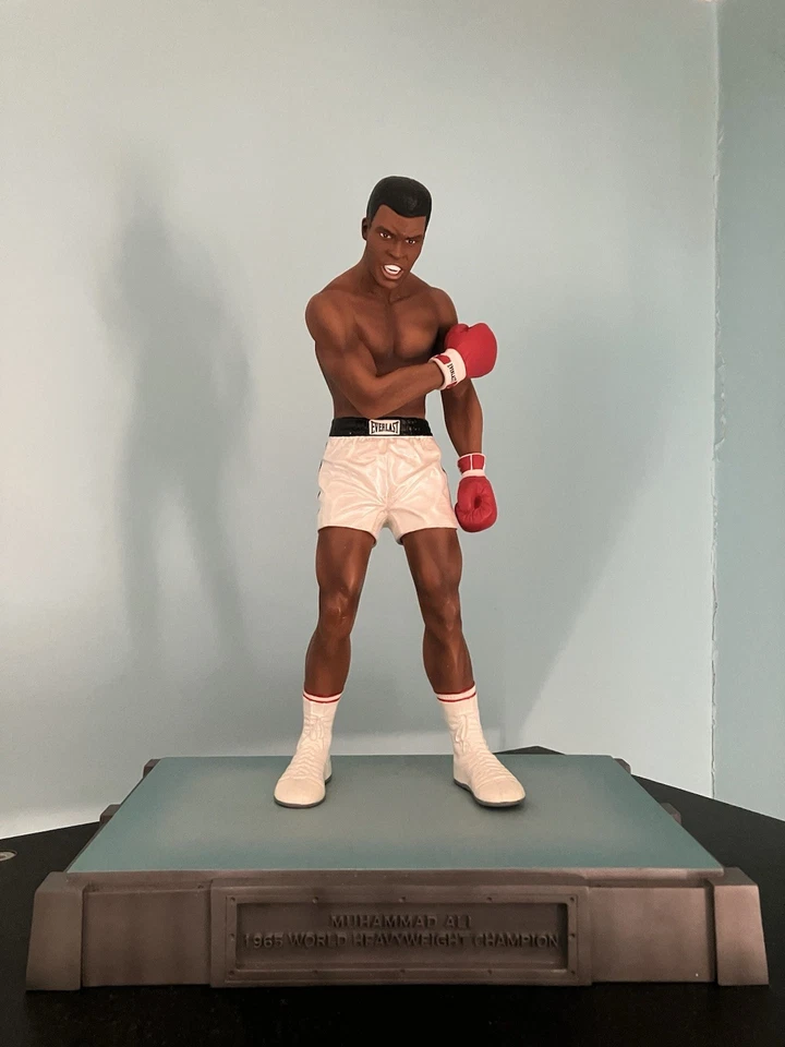 Muhammad Ali Statue - Image 1 of 1