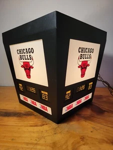 "Lámpara colgante vintage CHICAGO BULLS 12"" X 12"" X 12"" X 12"" - Imagen 1 de 16