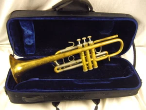 BACH STRADIVARIUS C TRUMPET (AKRIGHT CONVERSION?) LARGE BORE UNLACQUERED NICE - Picture 1 of 14