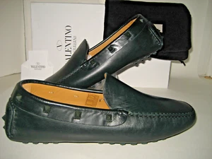 Scarpe mocassino driver nuove con scatola $840 Valentino Garavani uomo US 9,5 EU 42,5 pelle verde - Foto 1 di 9